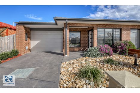 Property photo of 2/28 Shakespeare Court Drouin VIC 3818