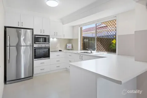 Property photo of 10 Dartmouth Court Varsity Lakes QLD 4227