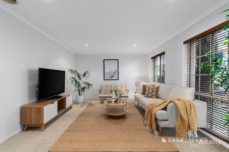 Property photo of 9 Adam Place Mill Park VIC 3082