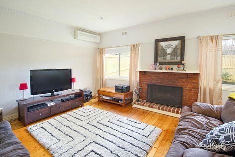 Property photo of 28 Beaufort Road Croydon VIC 3136