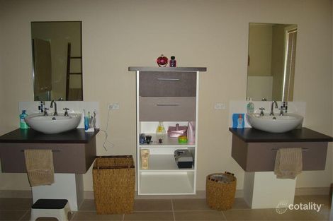 Property photo of 43 Matthew Circuit Hastings VIC 3915