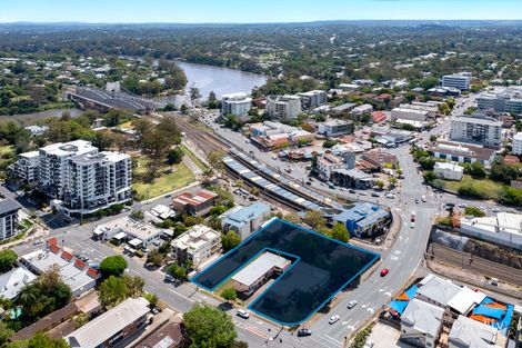 Property photo of 19 Railway Avenue Indooroopilly QLD 4068