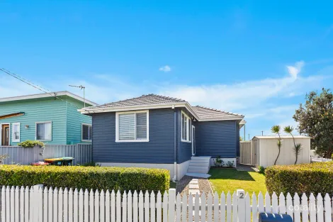 2 Ulster Ave, Warilla, NSW 2528