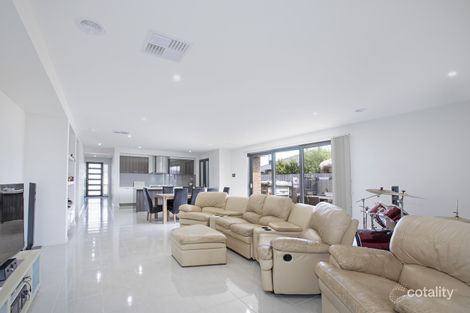 Property photo of 5 Kingscliff Avenue Armstrong Creek VIC 3217