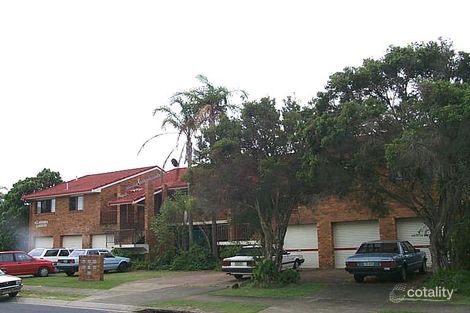 2/2 Angie Ct, Mermaid Waters, QLD 4218