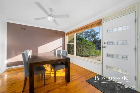 Property photo of 4 Bena Bena Place Holsworthy NSW 2173