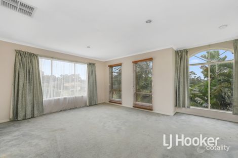 Property photo of 30 Glenshee Drive Lynbrook VIC 3975
