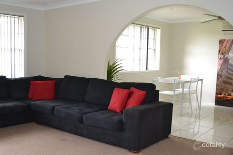 Property photo of 40 Semillon Crescent Eschol Park NSW 2558