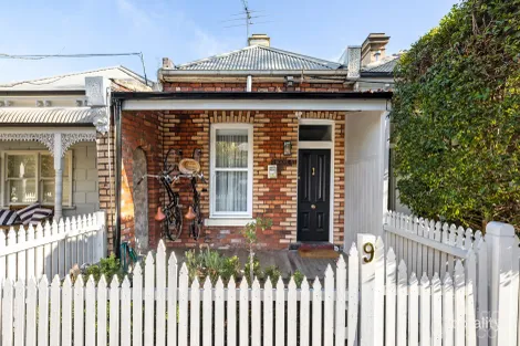 9 Moore St, Elwood, VIC 3184