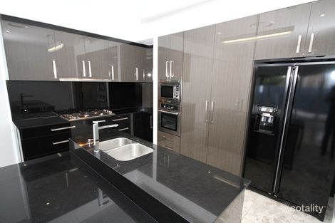 Property photo of 1/23 Illawong Street Surfers Paradise QLD 4217