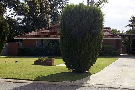 4 Gilchrist St, Kenwick, WA 6107