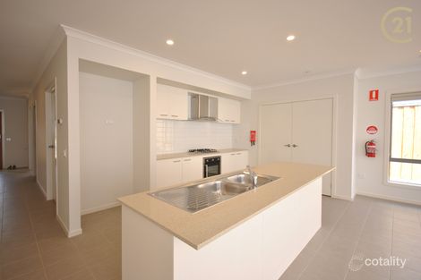 Property photo of 147 Heather Grove Clyde North VIC 3978