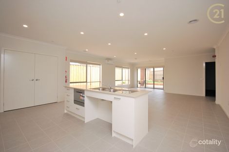 Property photo of 147 Heather Grove Clyde North VIC 3978
