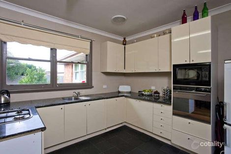 Property photo of 15 Lindenow Street Maidstone VIC 3012