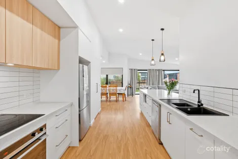 Property photo of 1/8 Beachrock View East Devonport TAS 7310