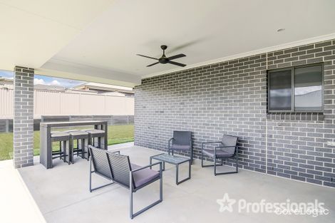 Property photo of 8 Dillon Drive Kelso NSW 2795