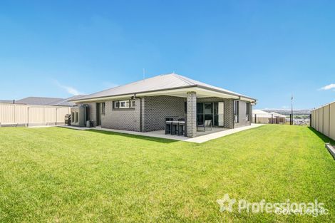 Property photo of 8 Dillon Drive Kelso NSW 2795