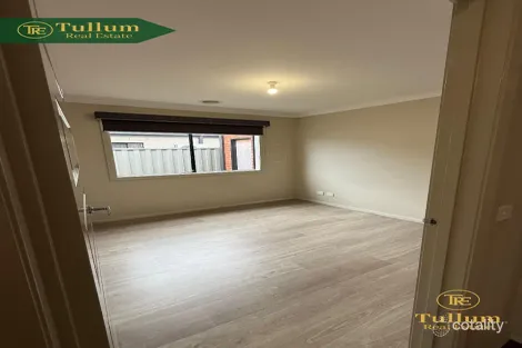 Property photo of 5 Carnavon Street Cranbourne East VIC 3977