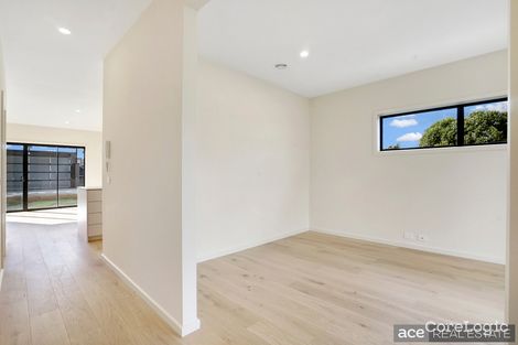 Property photo of 24 Clarendon Street Avondale Heights VIC 3034