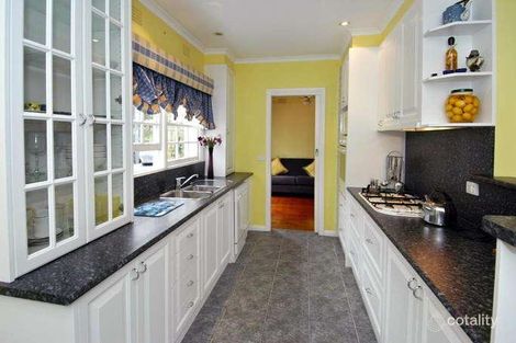 Property photo of 34 Boyce Avenue Briar Hill VIC 3088