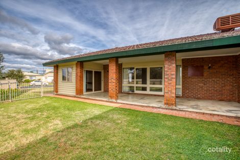 Property photo of 11 Highland Crescent West Wodonga VIC 3690