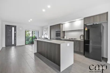 21 Katnook Way, Gledswood Hills, NSW 2557