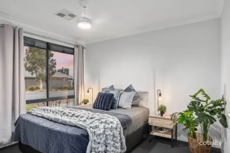 Property photo of 18 Barton Loop Piara Waters WA 6112