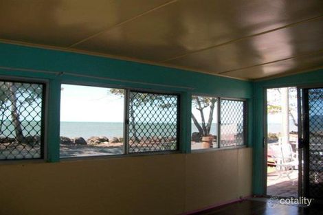 Property photo of 3 Esplanade Flying Fish Point QLD 4860