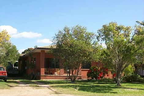 77 Mackenzie St, Ayr, QLD 4807