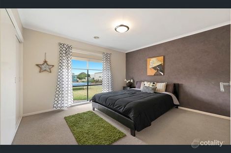 Property photo of 9 Highfield Way Kurunjang VIC 3337
