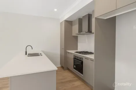 Property photo of 39 Inglewood Drive Werribee VIC 3030