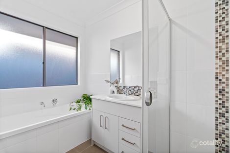 Property photo of 7 Paperbark Court Fern Bay NSW 2295