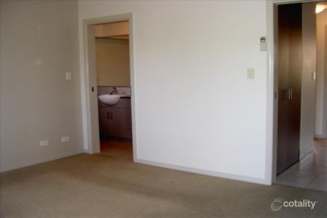 Property photo of 4/378 McLeod Street Cairns North QLD 4870