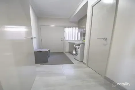 Property photo of 13 Toolern Waters Drive Weir Views VIC 3338