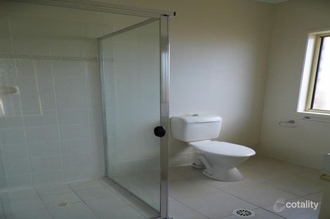 Property photo of 18 Holliday Drive Edens Landing QLD 4207