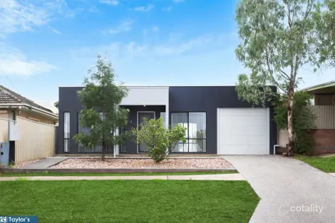 11 Liberman Rd, Para Hills, SA 5096