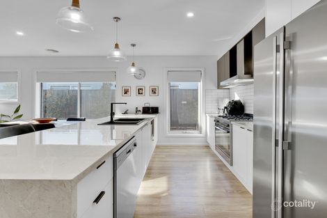 Property photo of 44 Corncob Boulevard Wangaratta VIC 3677