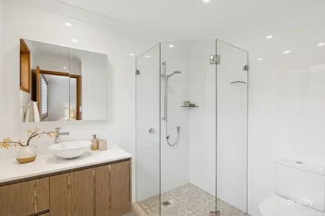 Property photo of 12 Farrand Crescent Terrigal NSW 2260