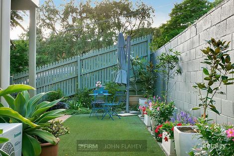 Property photo of 2/14 Glassey Street Red Hill QLD 4059