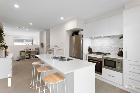 Property photo of 140/1 Rowland Rees Crescent Greenway ACT 2900