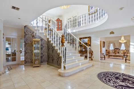 Property photo of 10 Sovereign Way Hillside VIC 3037