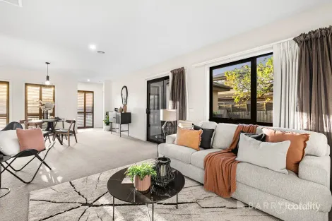 Property photo of 4/11 Cameron Road Croydon VIC 3136