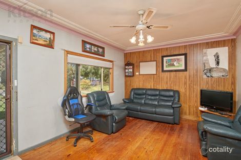 Property photo of 10 Manoora Avenue Mount Austin NSW 2650