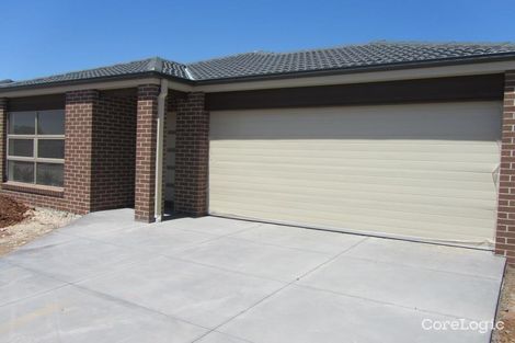 Property photo of 2 Watercress Place Brookfield VIC 3338