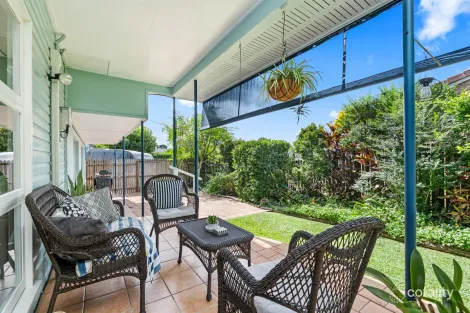 Property photo of 26 Wattle Street Point Vernon QLD 4655