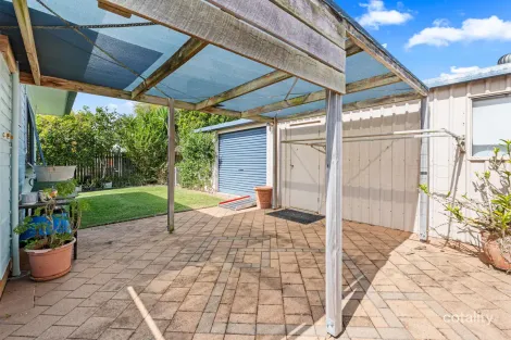 Property photo of 26 Wattle Street Point Vernon QLD 4655