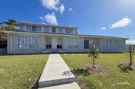 2 Dawn Dr, Moonee Beach, NSW 2450