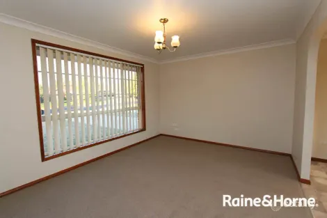 Property photo of 45 Opperman Way Windradyne NSW 2795