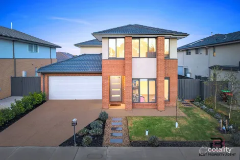 32 THEATRE CCT, CLYDE NORTH, VIC 3978