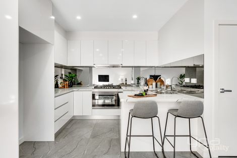 Property photo of 2/17 Beacon Hills Crescent Craigieburn VIC 3064